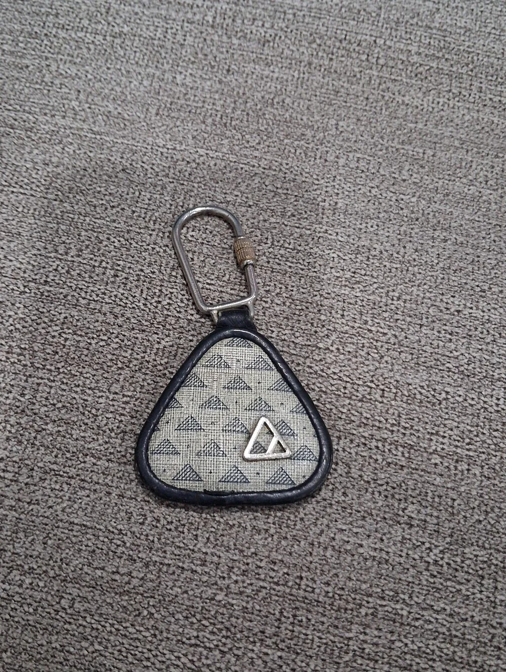 Vintage Liz Claiborne Triangular Blue Leather Keychain With Silver Accents